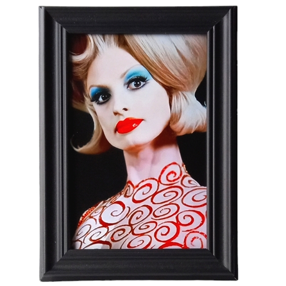 👽 Mars.Attacks Martian Girl retro Ufo Alien Edgy Alternative Framed Photo art - Picture 3 of 4